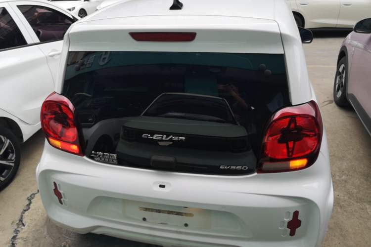 Used Roewe Clever 2021 302 km New Four-Seater Super-Efficient Version Rear