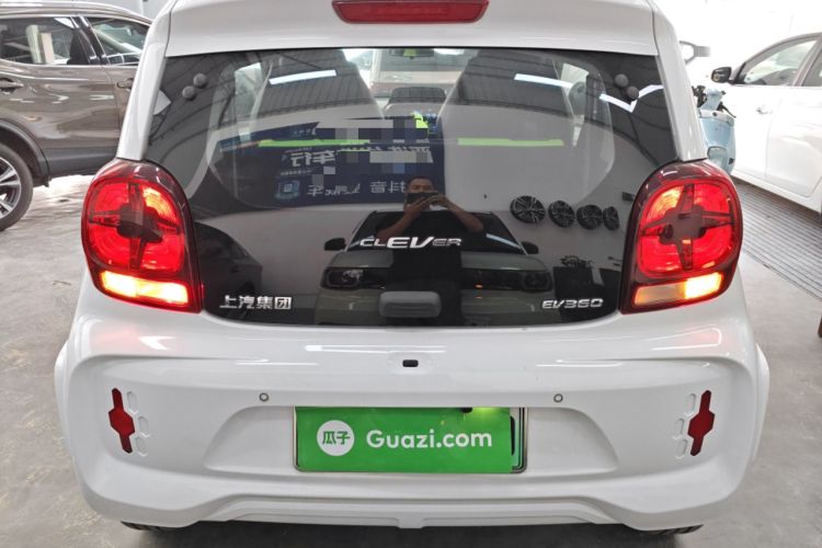 Used Roewe Clever 2021 302 km New Four-Seater Super-Efficient Version Rear