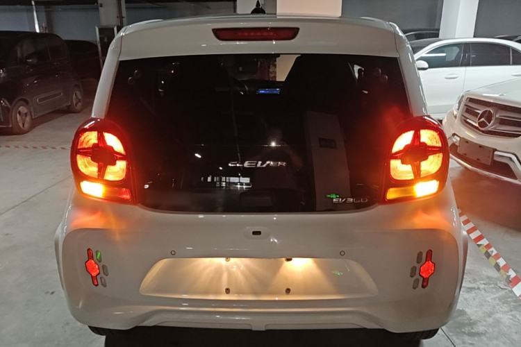 Used Roewe Clever 2021 302 km New Four-Seater Super-Efficient Version Rear