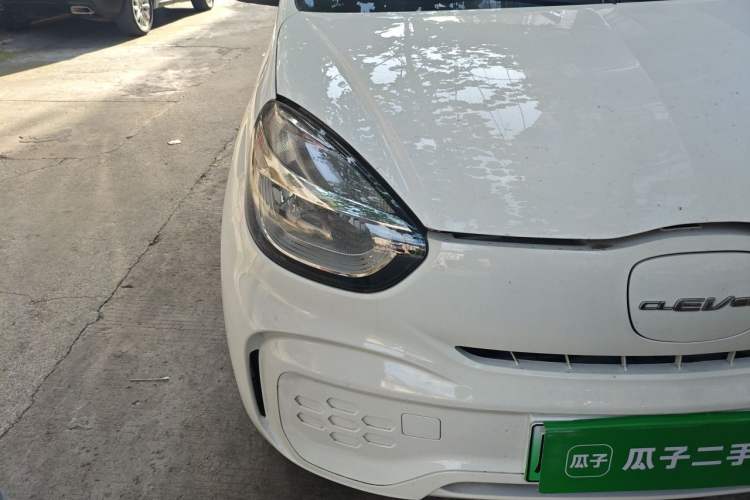 Used Roewe Clever 2021 302 km New Four-Seater Super-Efficient Version Right Front Headlight
