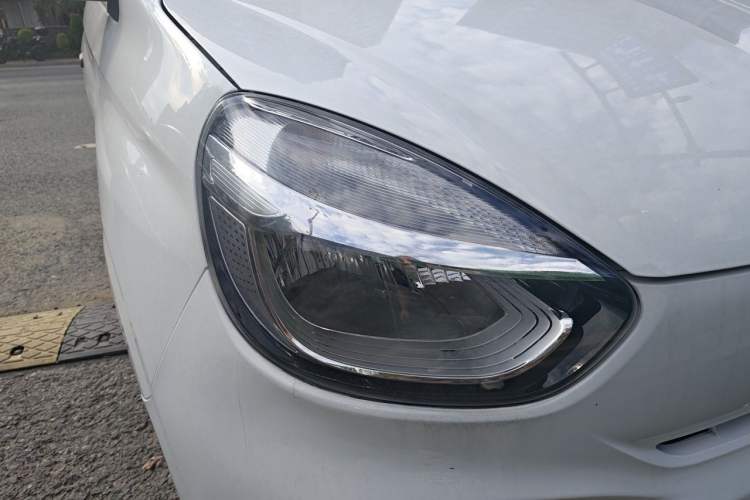 Used Roewe Clever 2021 302km Excellence Edition Right Front Headlight