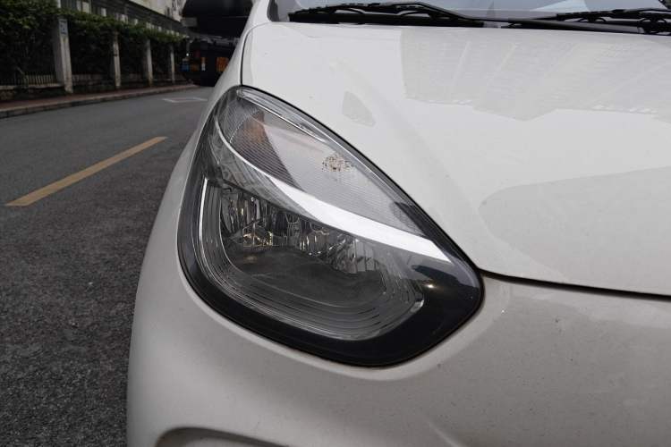 Used Roewe Clever 2021 302km All-Round Version Right Front Headlight