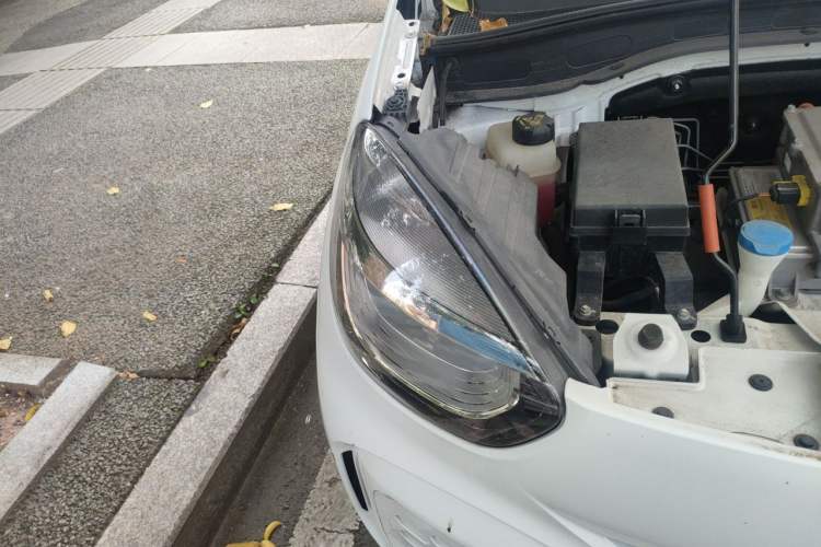Used Roewe Clever 2021 302km All-Round Version Right Front Headlight