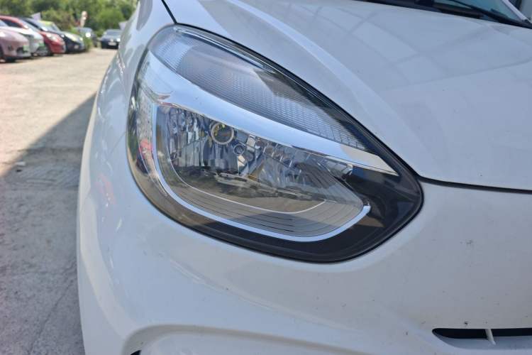 Used Roewe Clever 2021 302km All-Round Version Right Front Headlight