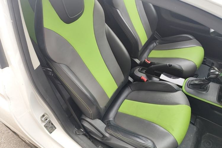 Used Roewe Clever 2021 302 km New Four-Seater Super-Efficient Version Right Front Seat