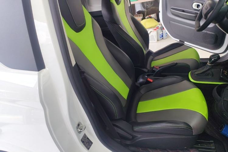 Used Roewe Clever 2021 302 km New Four-Seater Super-Efficient Version Right Front Seat