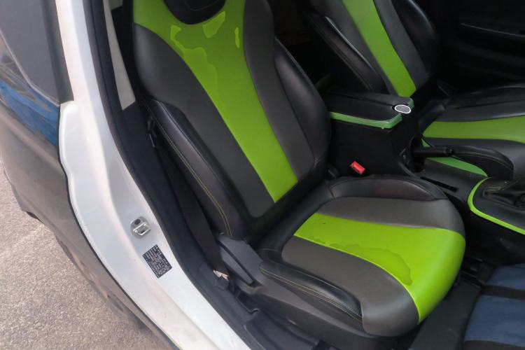 Used Roewe Clever 2021 302 km New Four-Seater Super-Efficient Version Right Front Seat
