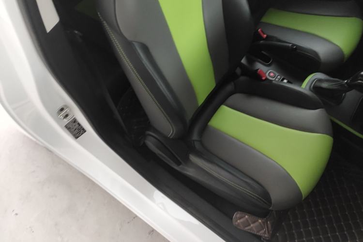 Used Roewe Clever 2021 302 km New Four-Seater Super-Efficient Version Right Front Seat