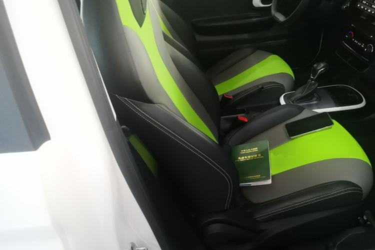 Used Roewe Clever 2021 302 km New Four-Seater Super-Efficient Version Right Front Seat
