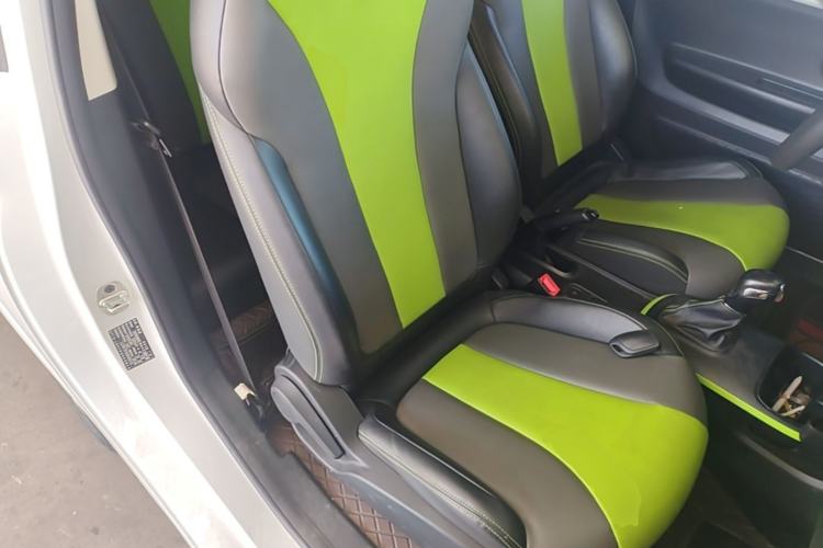 Used Roewe Clever 2021 302 km New Four-Seater Super-Efficient Version Right Front Seat
