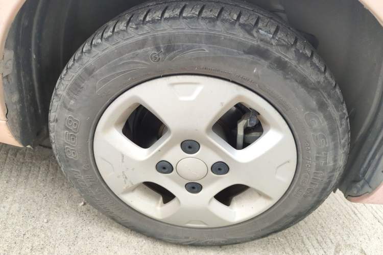 Used Roewe Clever 2021 302km All-Round Version Right Front Wheel Hub
