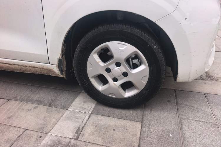 Used Roewe Clever 2021 302km All-Round Version Right Front Wheel Hub