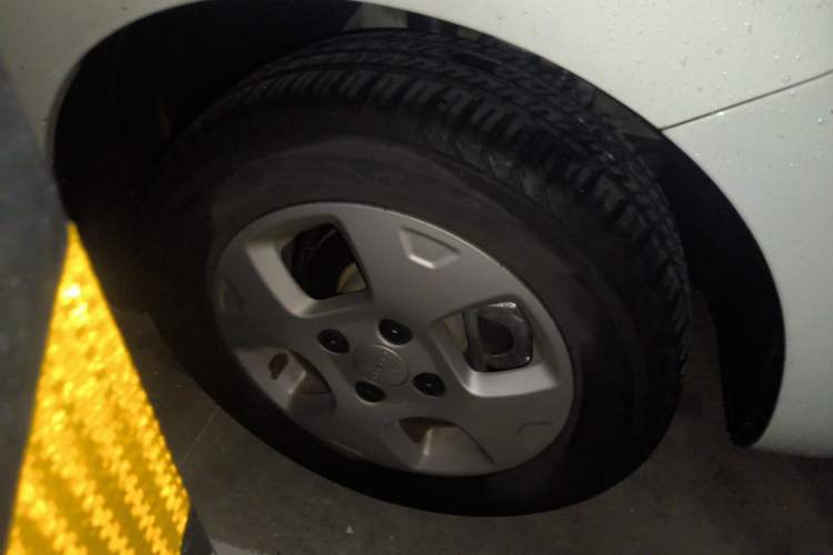 Used Roewe Clever 2021 302km Excellence Edition Right Front Wheel Hub