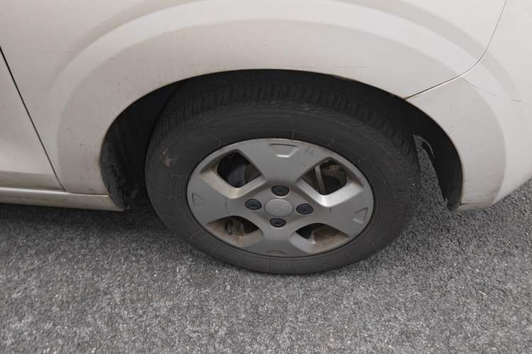 Used Roewe Clever 2021 302km All-Round Version Right Front Wheel Hub