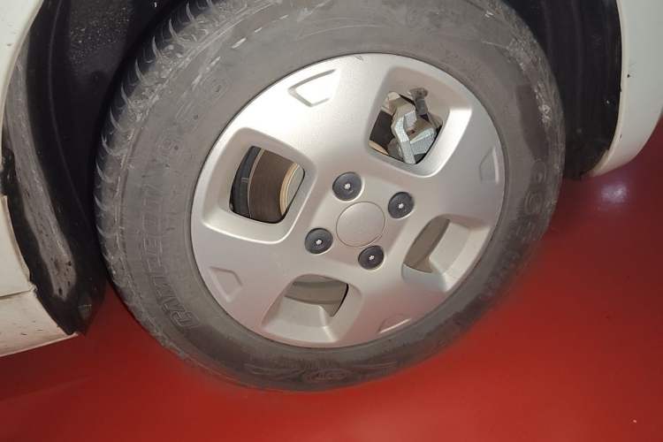 Used Roewe Clever 2021 302km Excellence Edition Right Front Wheel Hub