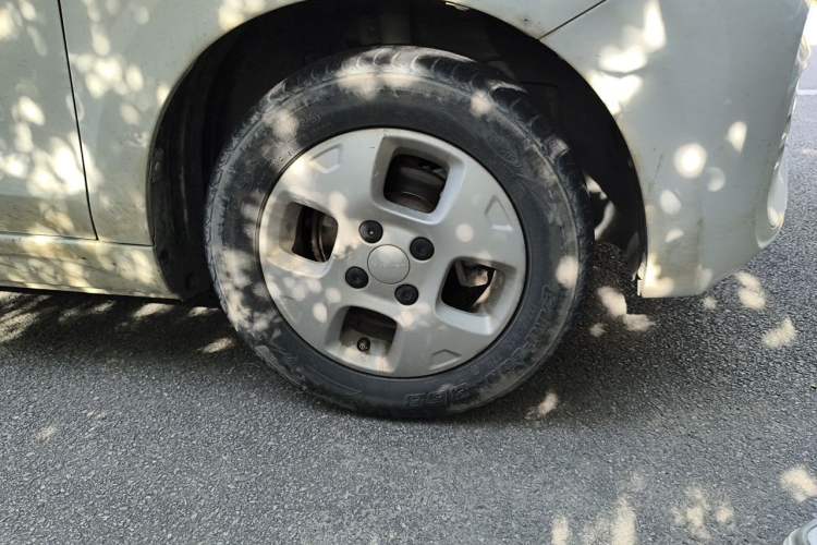 Used Roewe Clever 2021 302km All-Round Version Right Front Wheel Hub