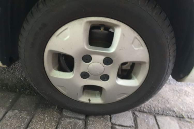 Used Roewe Clever 2021 302km All-Round Version Right Front Wheel Hub