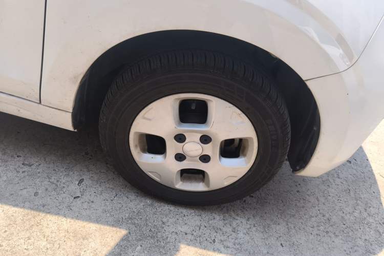 Used Roewe Clever 2021 302km All-Round Version Right Front Wheel Hub