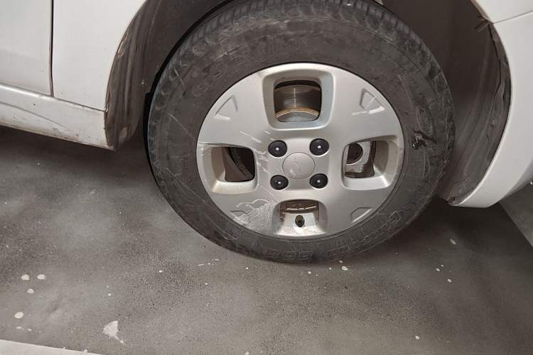 Used Roewe Clever 2021 302km Excellence Edition Right Front Wheel Hub
