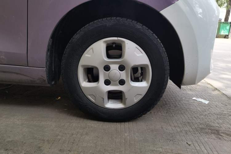 Used Roewe Clever 2021 302km All-Round Version Right Front Wheel Hub