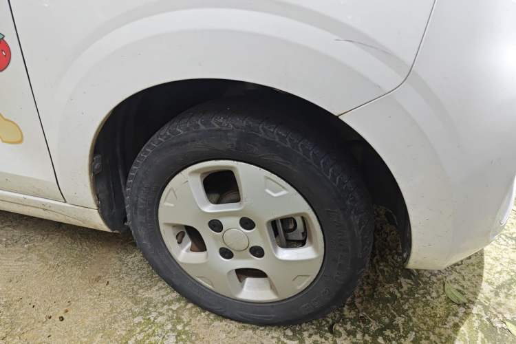 Used Roewe Clever 2021 302km All-Round Version Right Front Wheel Hub