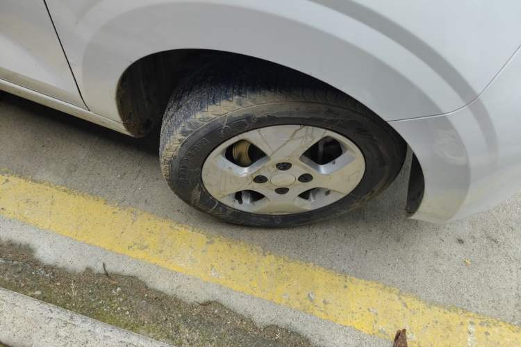 Used Roewe Clever 2021 302km Excellence Edition Right Front Wheel Hub
