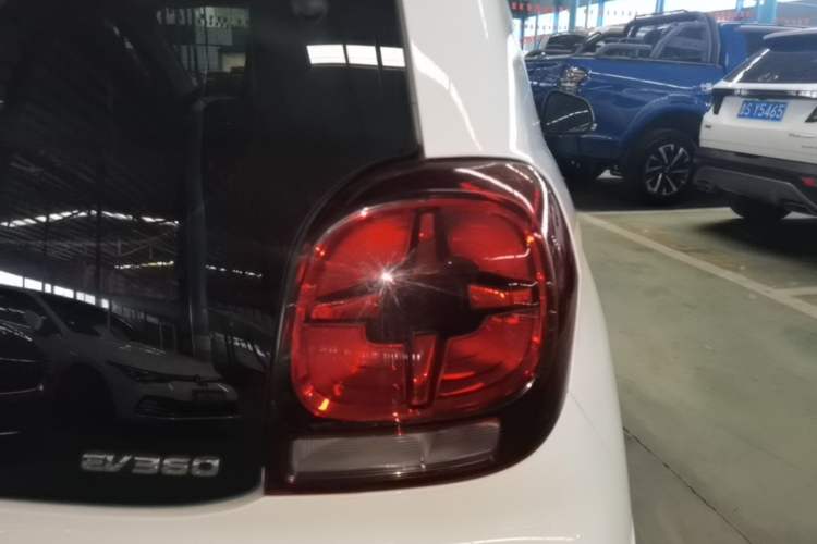 Used Roewe Clever 2021 302km All-Round Version Right Rear Taillight