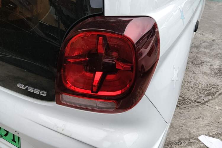 Used Roewe Clever 2021 302km All-Round Version Right Rear Taillight