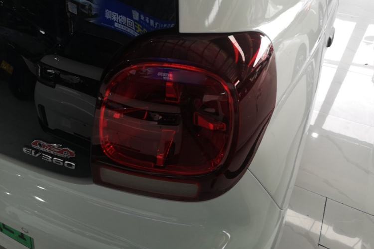 Used Roewe Clever 2021 302km Excellence Edition Right Rear Taillight