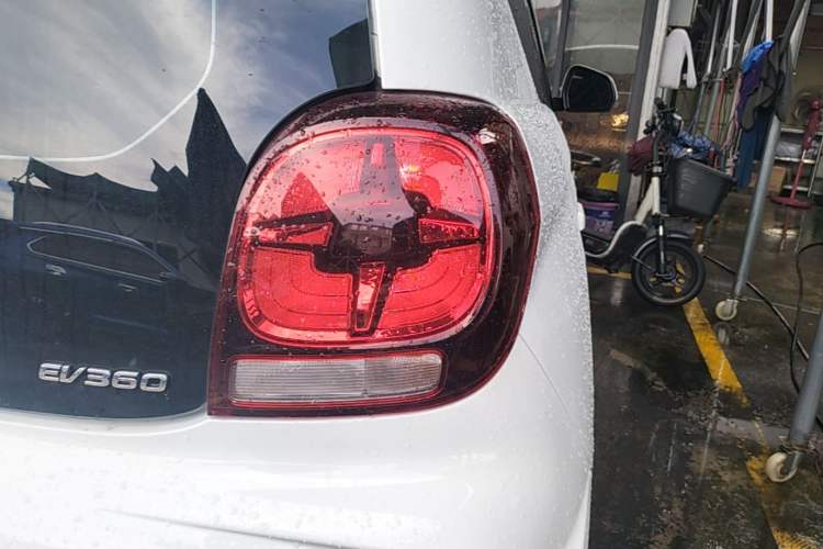 Used Roewe Clever 2021 302km Excellence Edition Right Rear Taillight