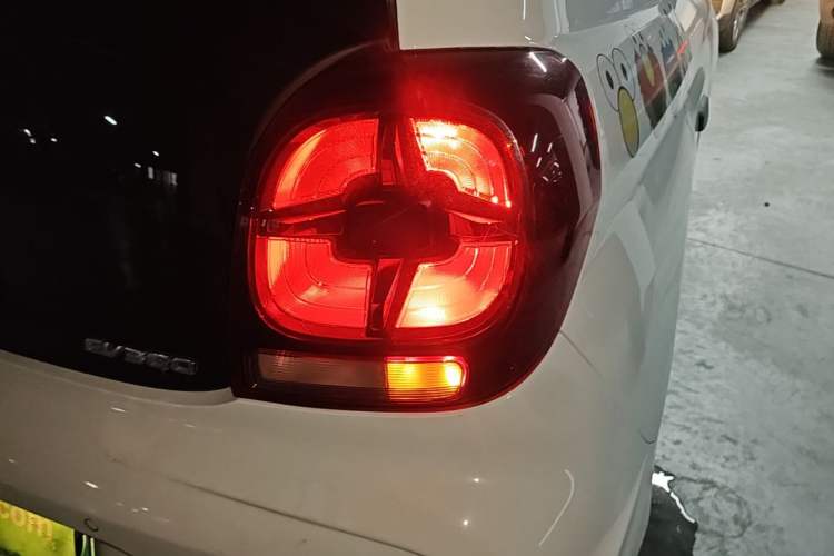 Used Roewe Clever 2021 302km Excellence Edition Right Rear Taillight