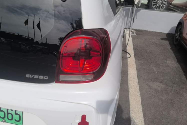 Used Roewe Clever 2021 302km All-Round Version Right Rear Taillight