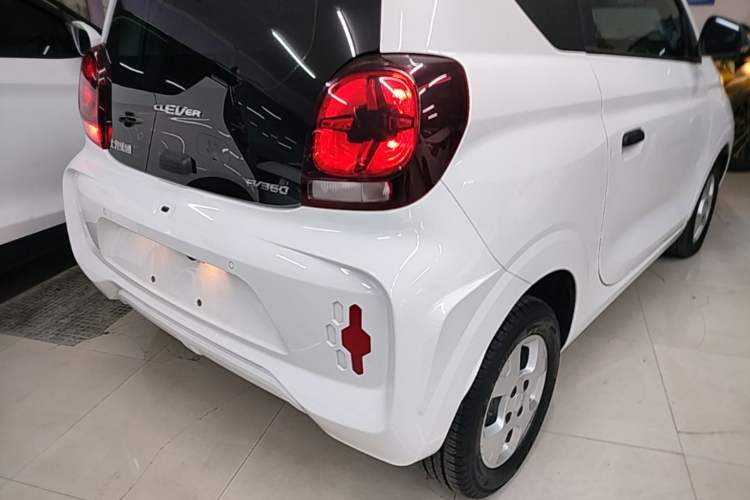 Used Roewe Clever 2021 302km Excellence Edition Right Rear Taillight