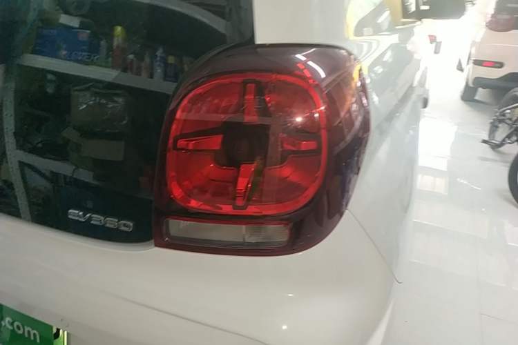 Used Roewe Clever 2021 302km Excellence Edition Right Rear Taillight