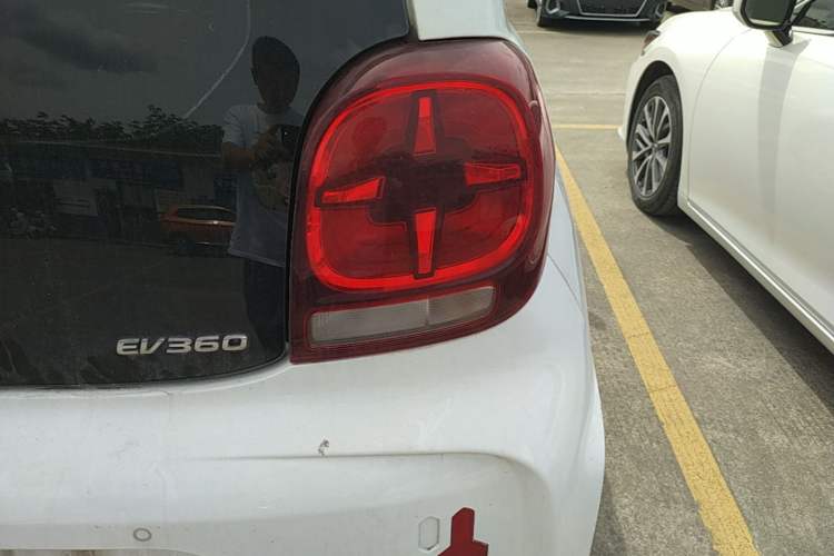 Used Roewe Clever 2021 302km All-Round Version Right Rear Taillight