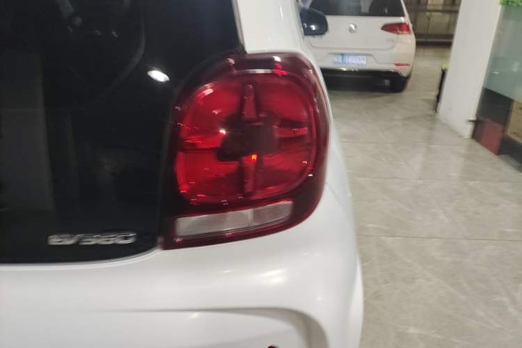 Used Roewe Clever 2021 302km All-Round Version Right Rear Taillight