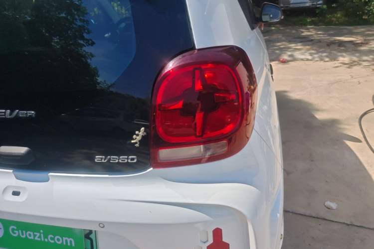 Used Roewe Clever 2021 302km All-Round Version Right Rear Taillight