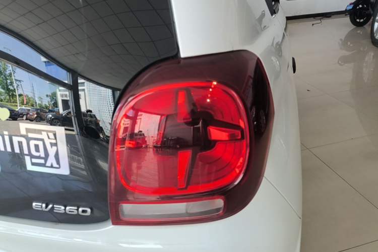Used Roewe Clever 2021 302km All-Round Version Right Rear Taillight