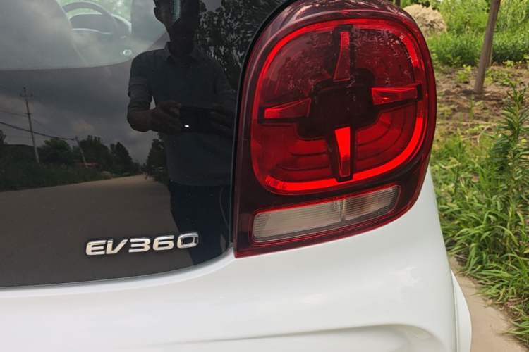 Used Roewe Clever 2021 302km All-Round Version Right Rear Taillight