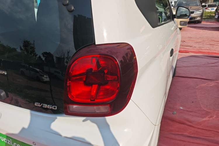 Used Roewe Clever 2021 302km Excellence Edition Right Rear Taillight