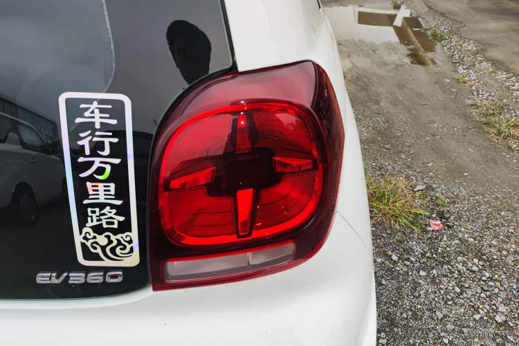 Used Roewe Clever 2021 302km All-Round Version Right Rear Taillight