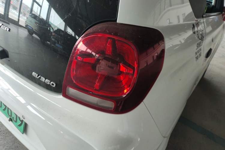 Used Roewe Clever 2021 302km All-Round Version Right Rear Taillight