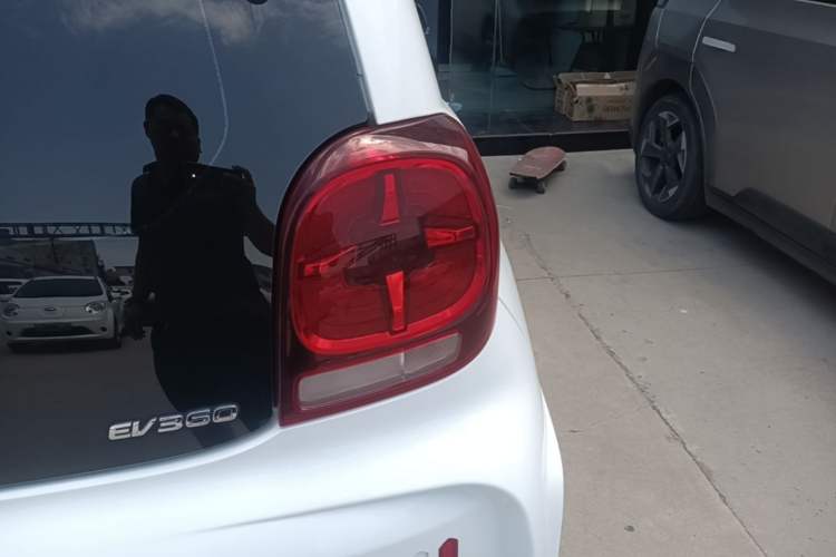 Used Roewe Clever 2021 302km All-Round Version Right Rear Taillight