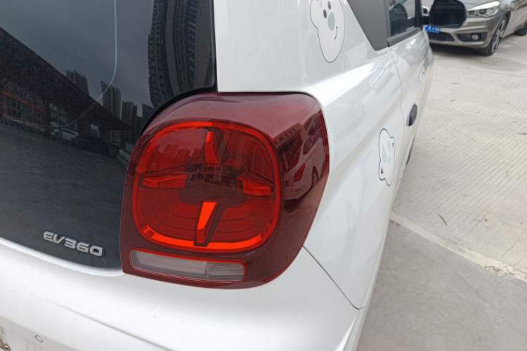 Used Roewe Clever 2021 302km Excellence Edition Right Rear Taillight