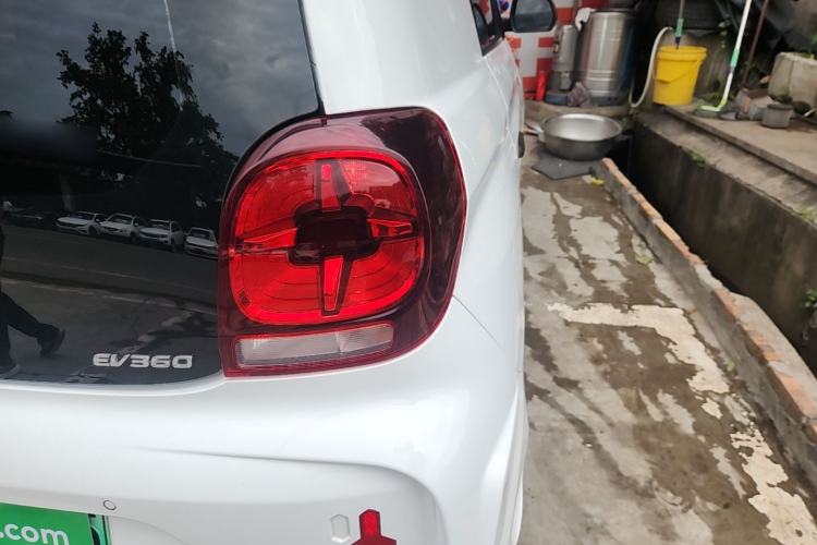 Used Roewe Clever 2021 302km Excellence Edition Right Rear Taillight