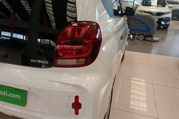 Used Roewe Clever 2021 302km Excellence Edition Right Rear Taillight