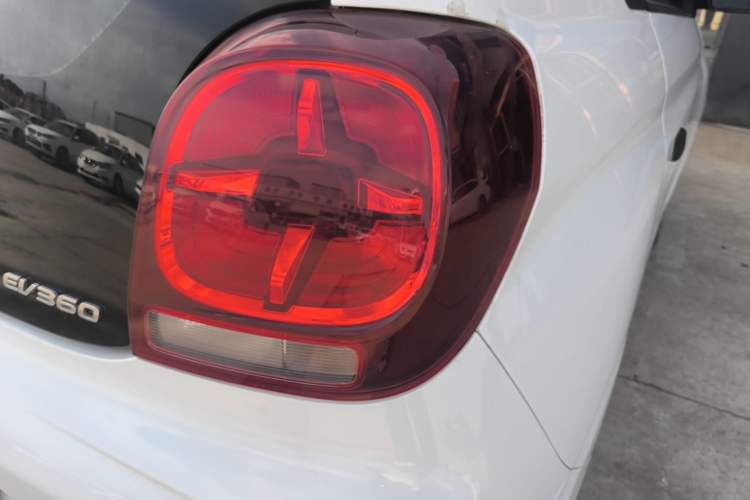 Used Roewe Clever 2021 302km Excellence Edition Right Rear Taillight