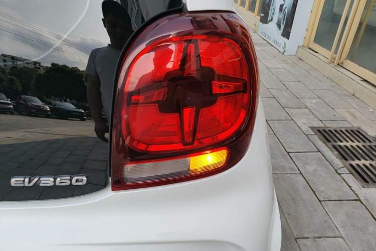 Used Roewe Clever 2021 302km All-Round Version Right Rear Taillight