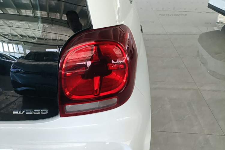 Used Roewe Clever 2021 302km Excellence Edition Right Rear Taillight