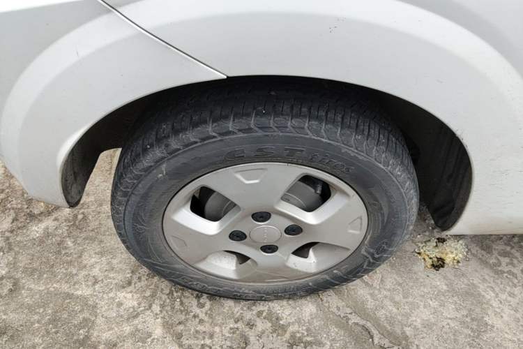 Used Roewe Clever 2021 302km All-Round Version Right Rear Wheel Hub